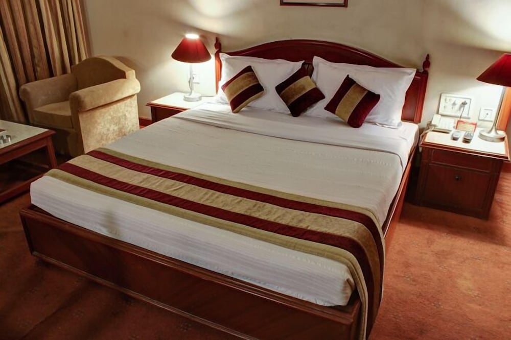 HOTEL PRADEEP 25/55