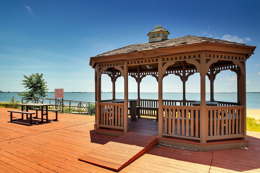 Holiday Inn Express Atlantic City W Pleasantville Ex Comfort Inn Suites West Atlantic City 62/70