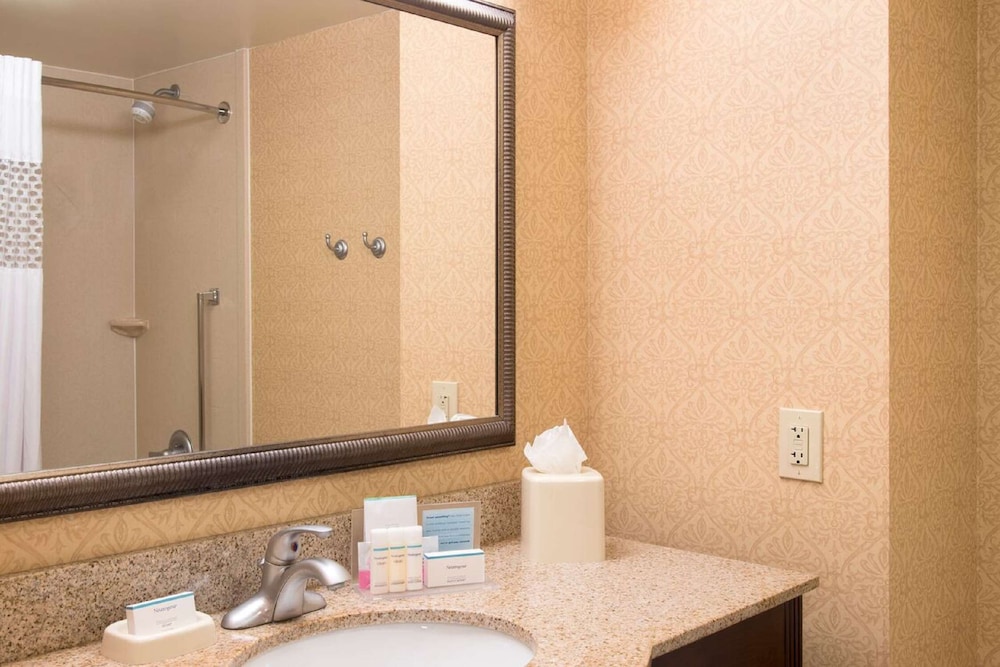 Hampton Inn Schenectady 9/48