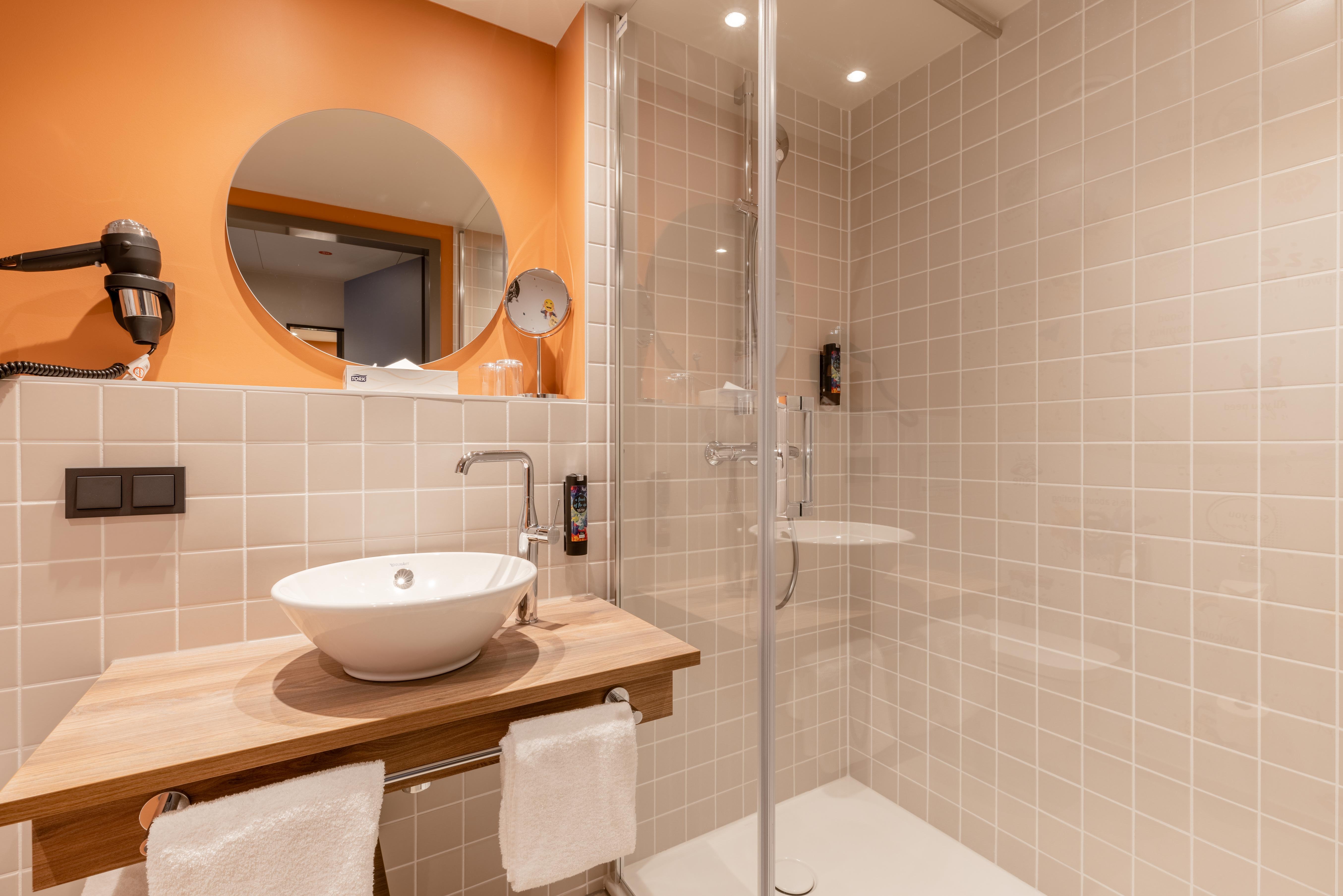 Holiday Inn - the niu, Flux Passau 47/50