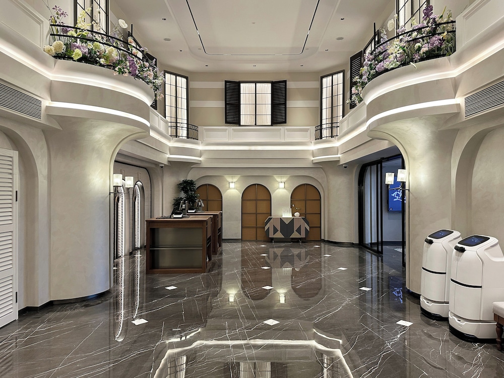 UrCove by Hyatt Shanghai on the Bund 10/59