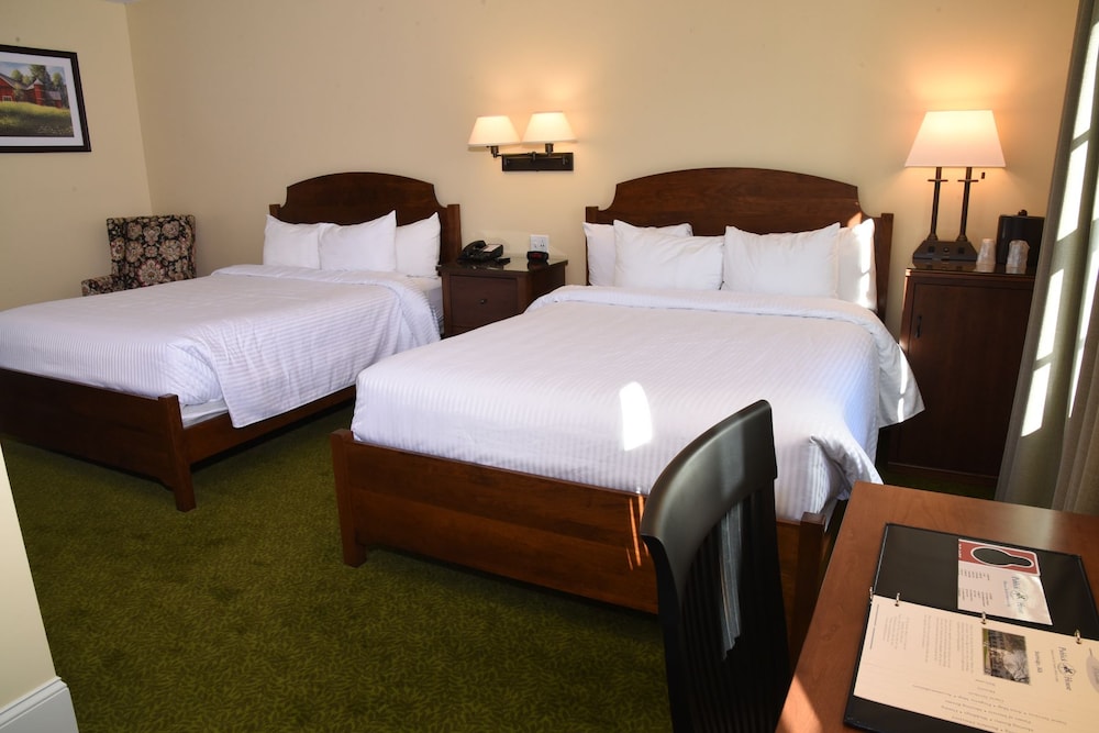 House, 2 Queen Beds