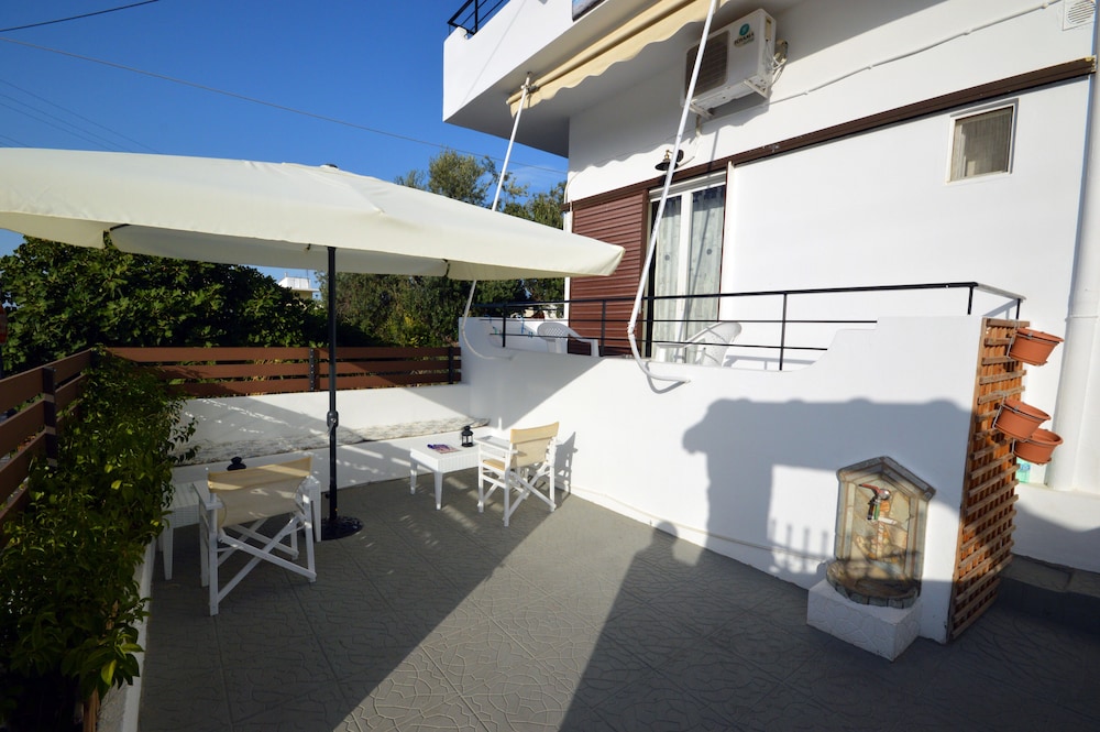 Apostolou Studios 34/37