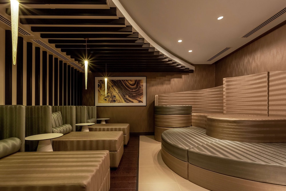 Hilton Aberdeen TECA 32/64