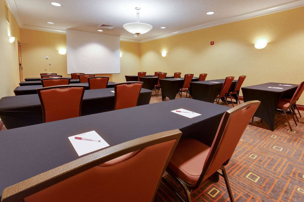 Drury Inn and Suites St Louis Forest Park 39/49