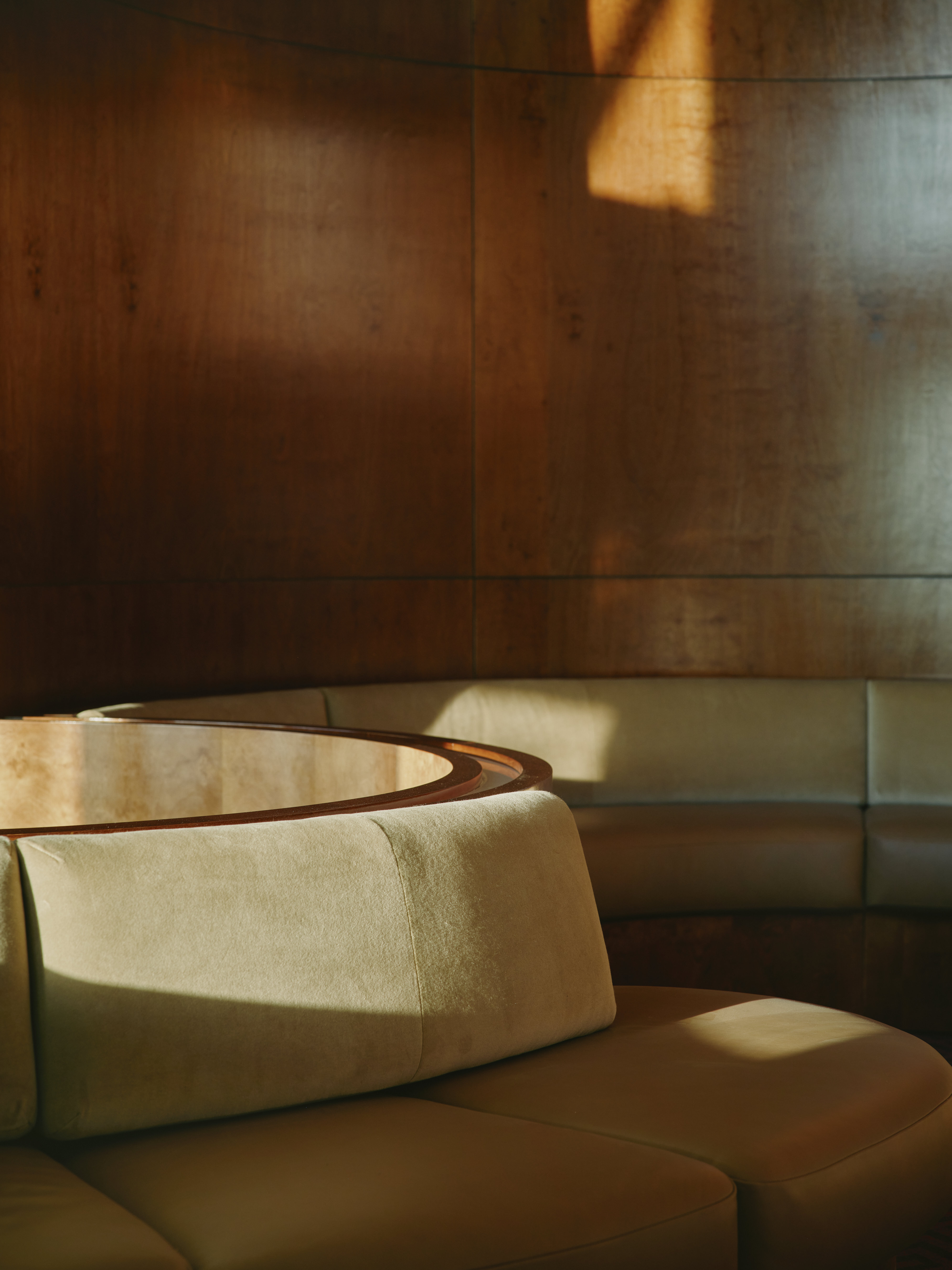 The Standard, Brussels 32/53