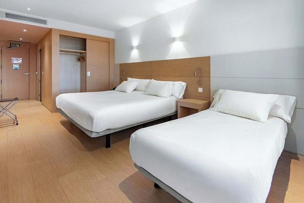 غرفة ثلاثية بثلاثة أسرّة، Sercotel Hola Tafalla 8/10