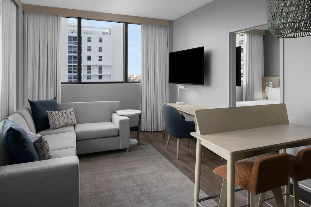Element Miami Brickell 21/40