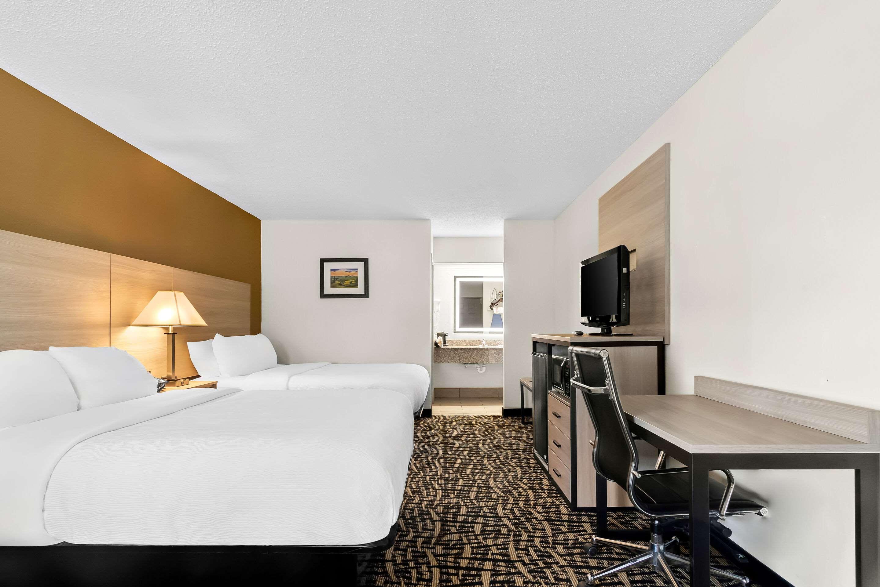 Quality Inn Russellville 4/25