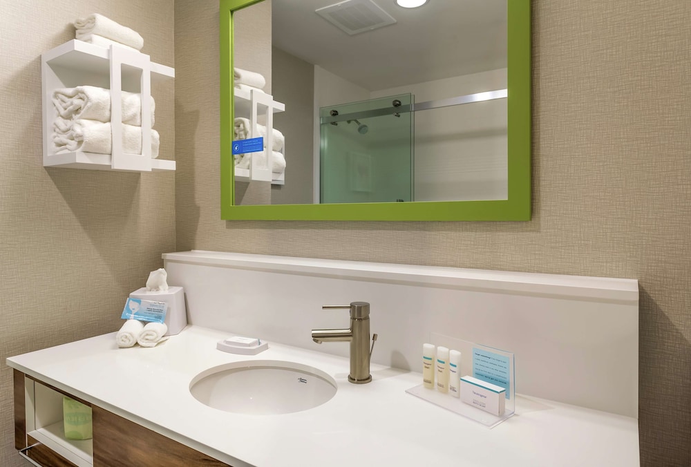Hampton Inn Madison Oh 24/58