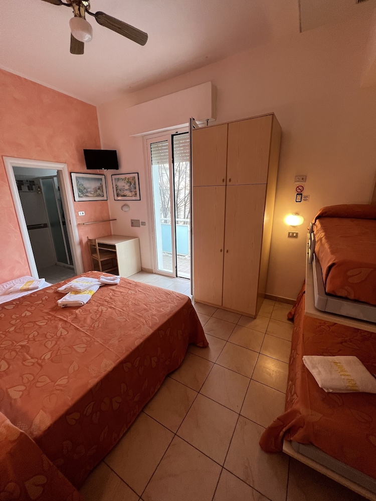 Hotel Villa Dei Fiori 24/56