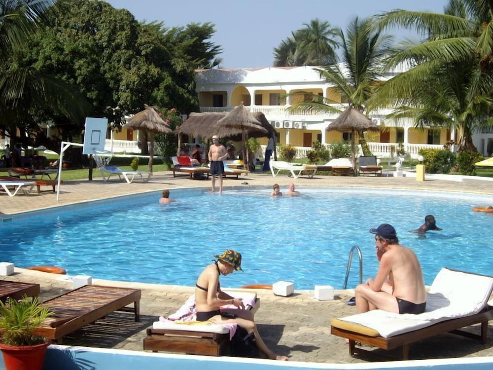Mansea Beach Hotel 60/65