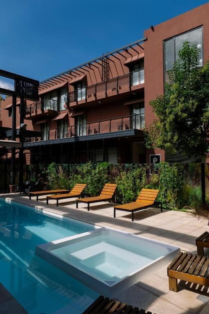 Plaza Paradiso Petit Hotel 39/62