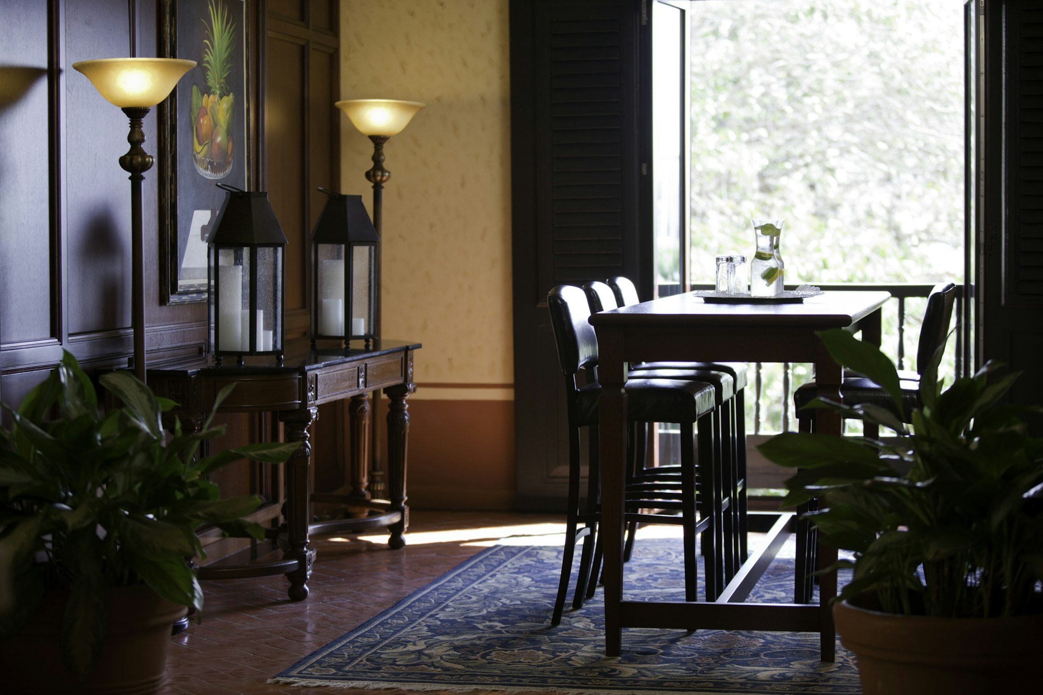 El Convento Hotel 46/75
