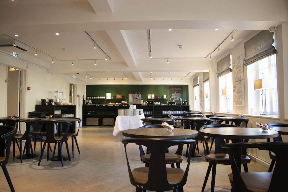GENTOFTE HOTEL 41/59