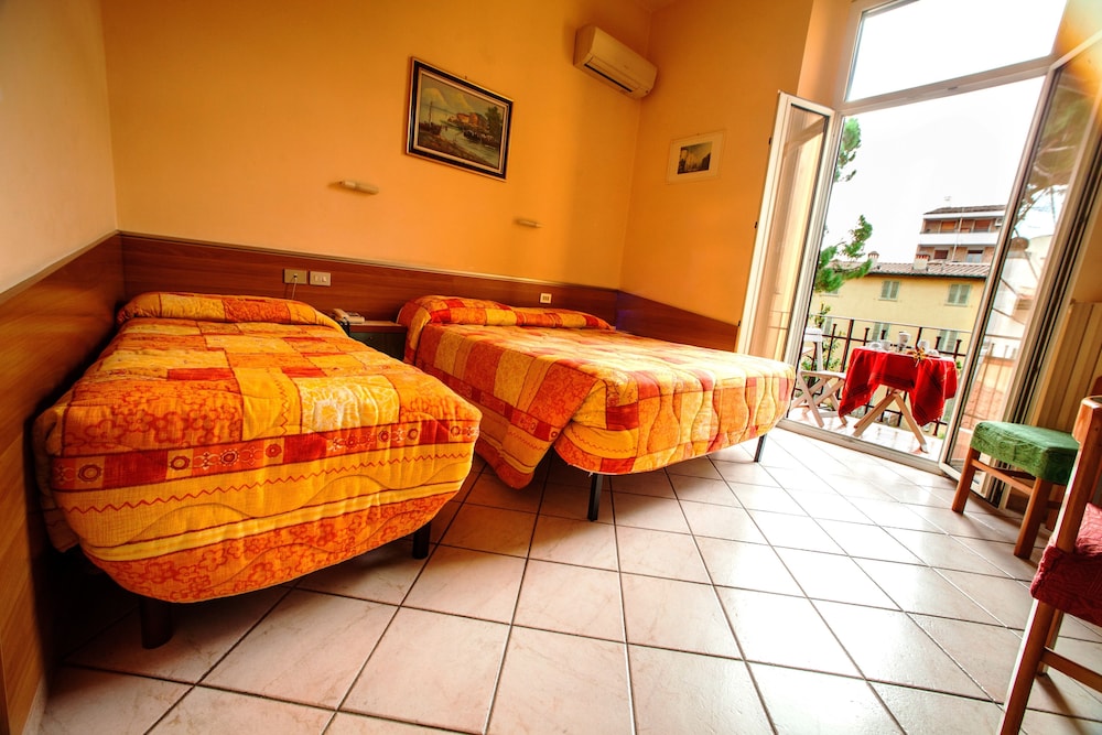 Hotel Villa Il Castagno 59/68