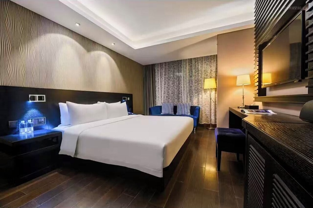 Orange Crystal Hotel (North the Bund East Daming Road) 20/59