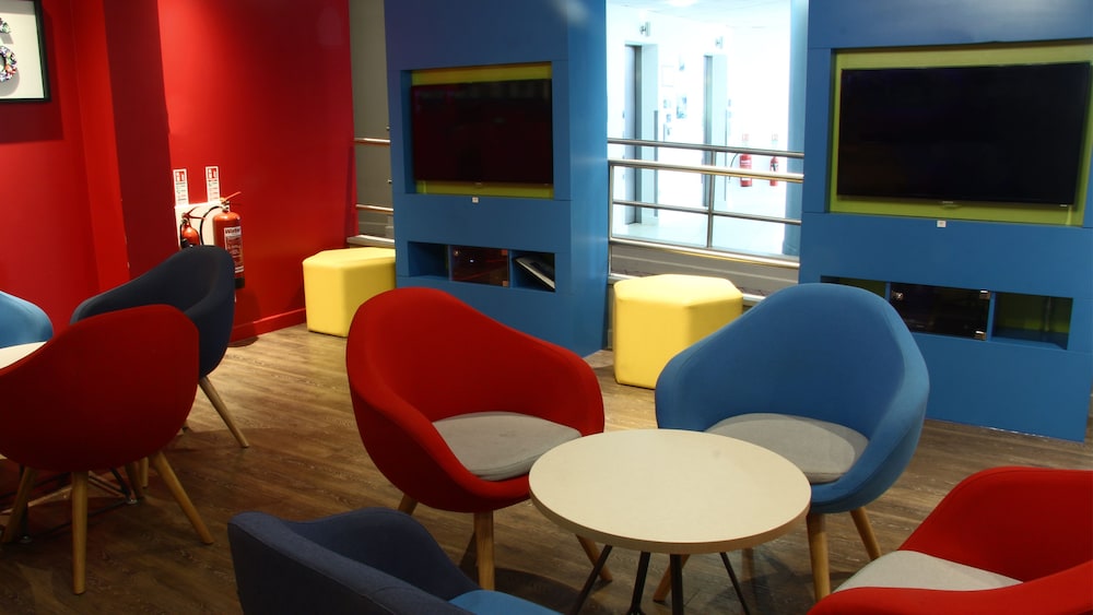 Holiday Inn Express London Stansted Airport 11/33