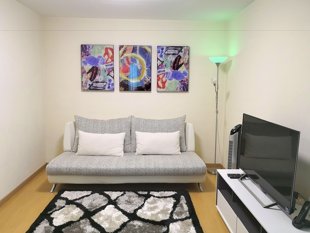 Avant Apartments At The Fort 33/49