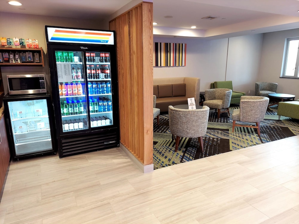 Holiday Inn Express Queens - Maspeth 39/65