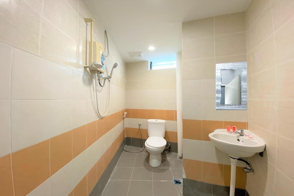 OYO 89540 B Hotel Penang 56/56
