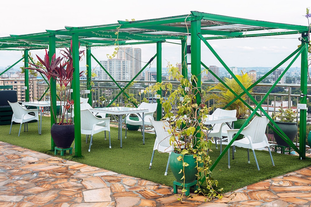 Holiday Inn Dar Es Salaam City Center 32/76