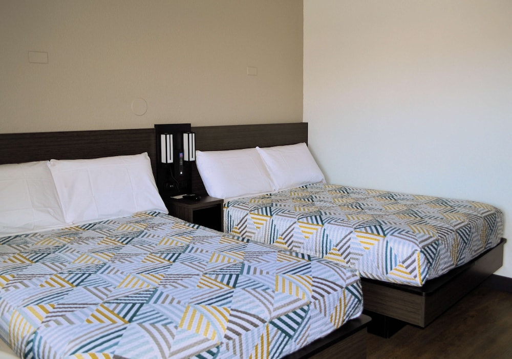 Motel6 Reno, NV - Livestock 18/42
