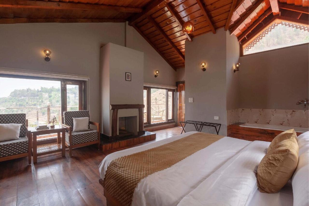 Room at Alaya Stays Stunning 4BHK with Mountain View Amara Dawn, NAINITAL