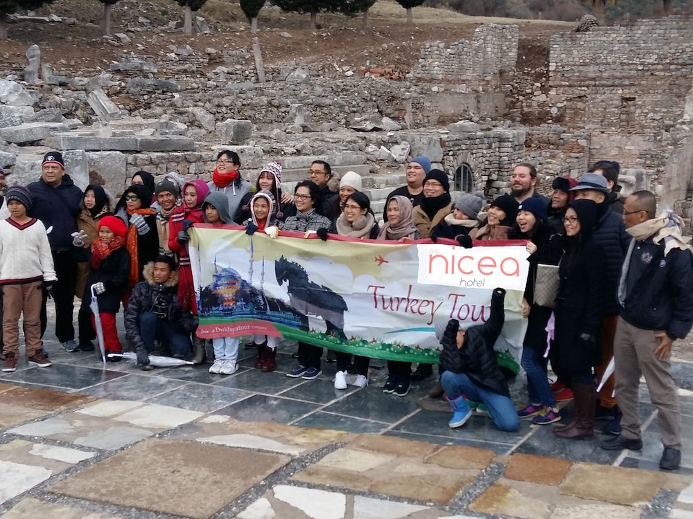 Nicea Hotel 50/60