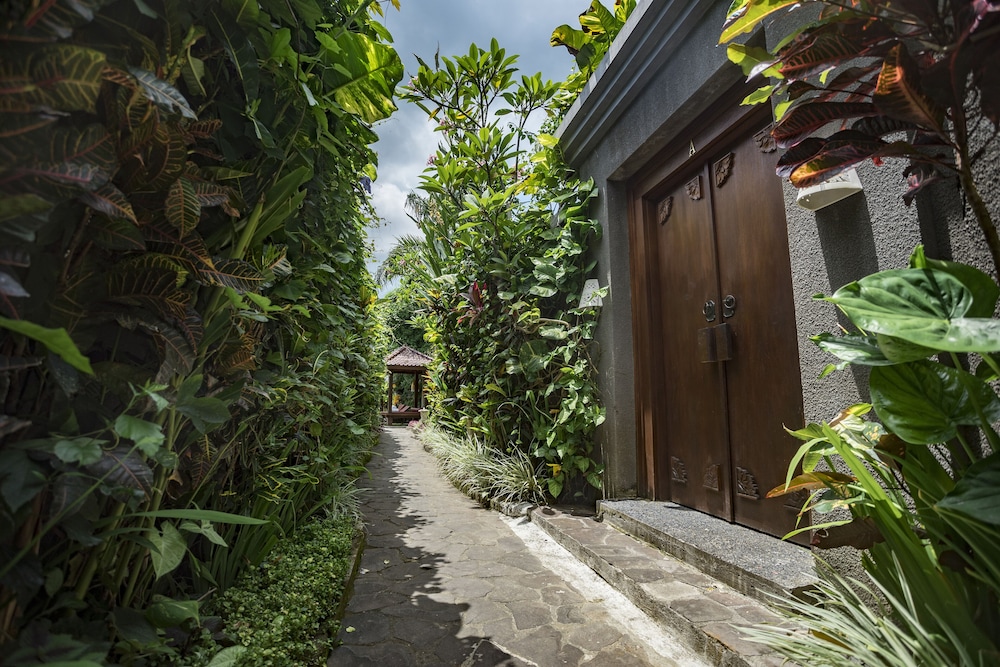 Ladera Villa Ubud 53/59
