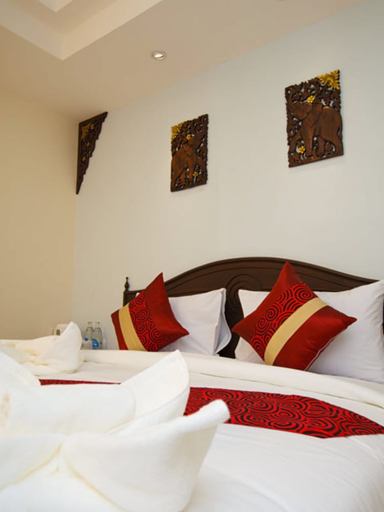 Chang Siam Inn 14/30