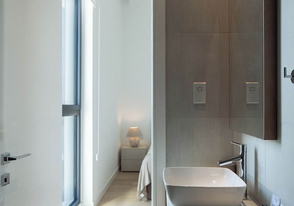 Central Park Residence 50/50