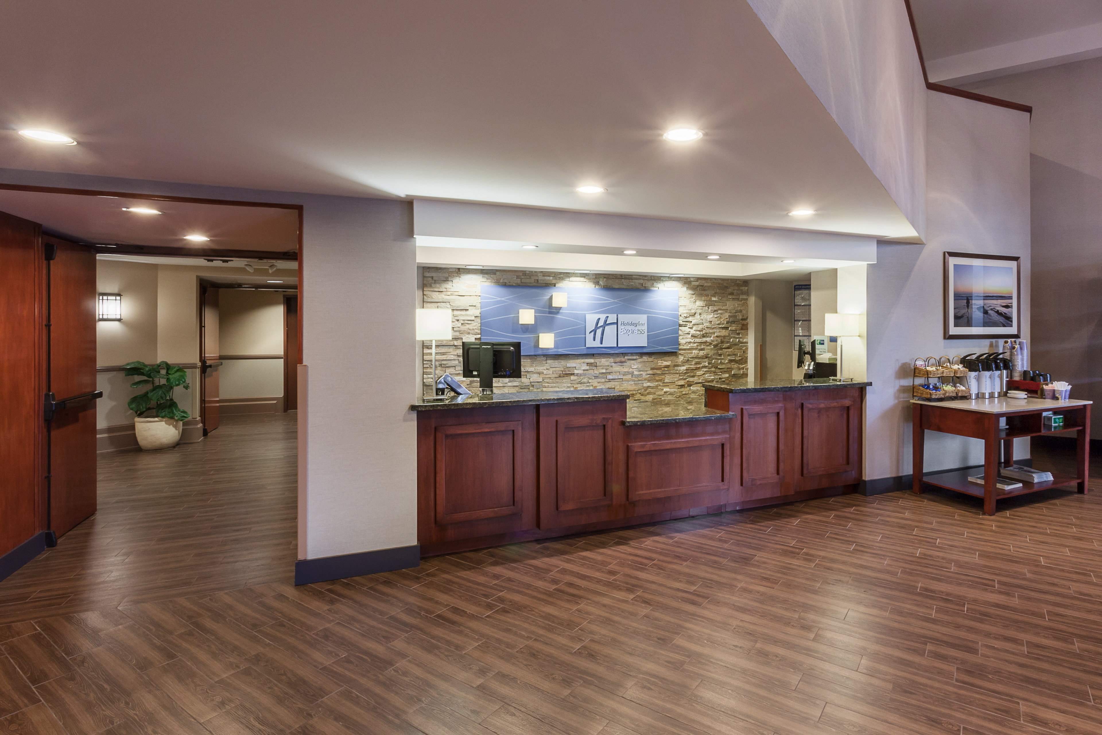 Holiday Inn Express Hotel Suites Carpinteria 13/77