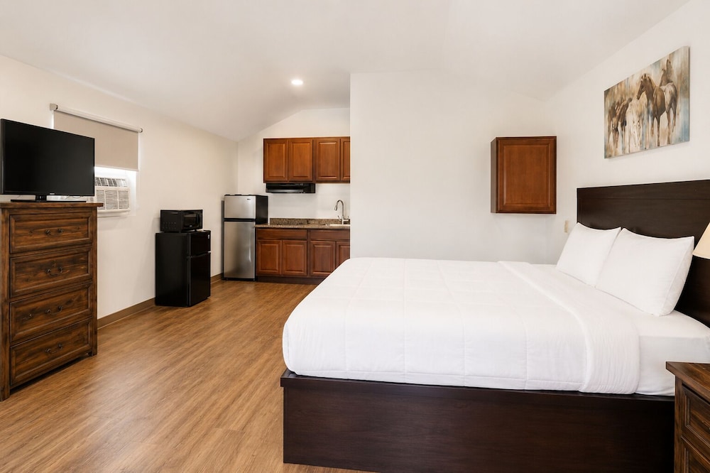 OYO Hotel Big Lake Hwy 137 TX 3/49