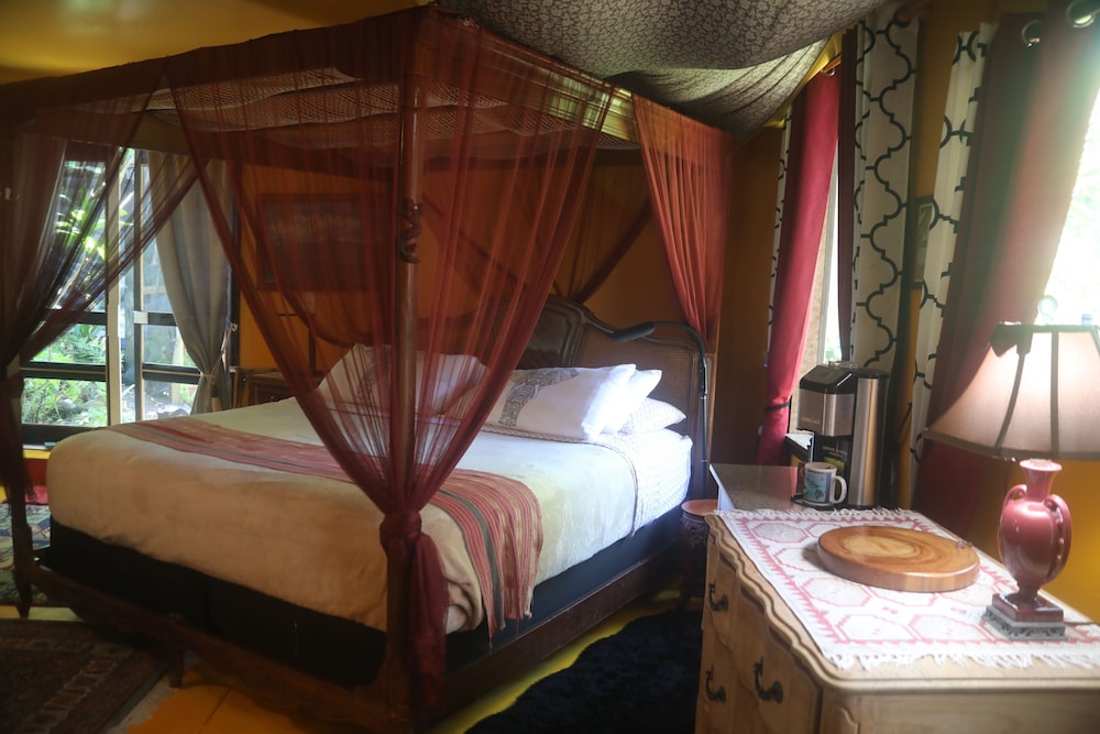 Ma'ukele Lodge 5/50