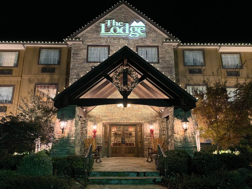 Lodge at Flat Rock 4/65