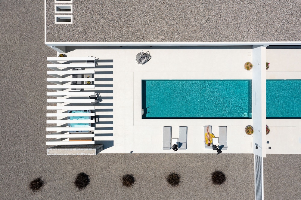 Amara Luxury Villas 4/50