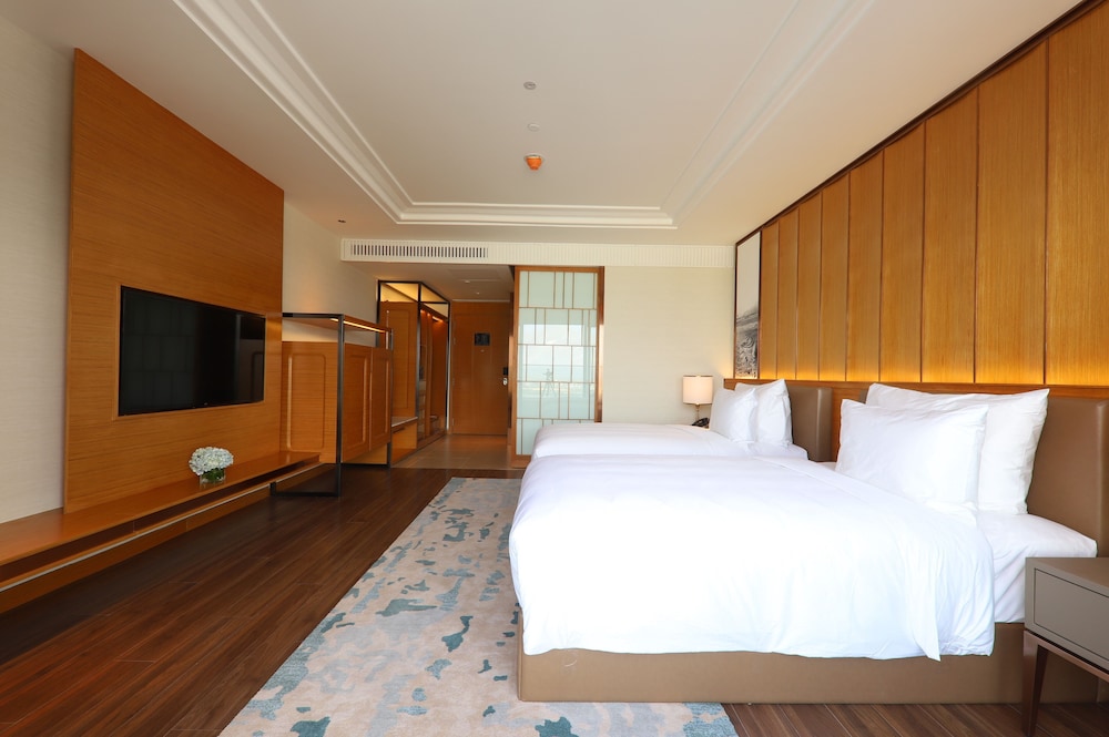 Premium, Twin Beds, Bay View