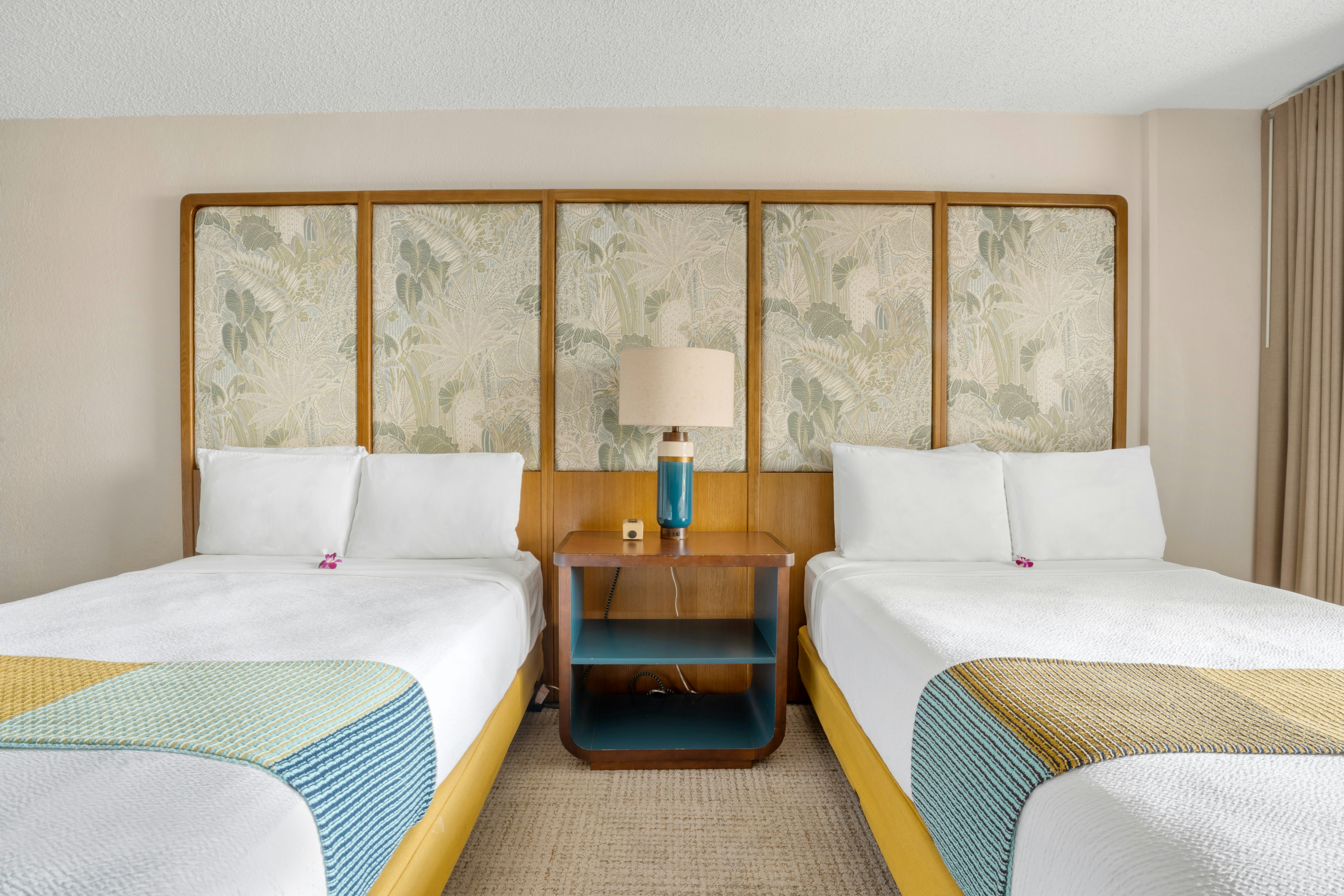 White Sands Hotel 36/81