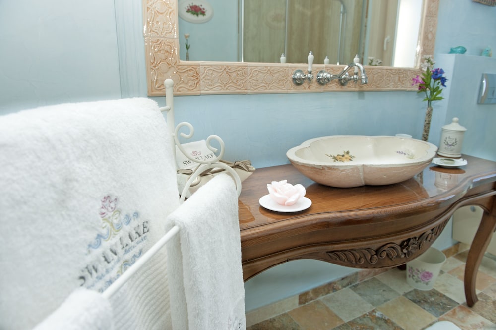 Swan Lake Boutique Hotel - Adults Only 67/67
