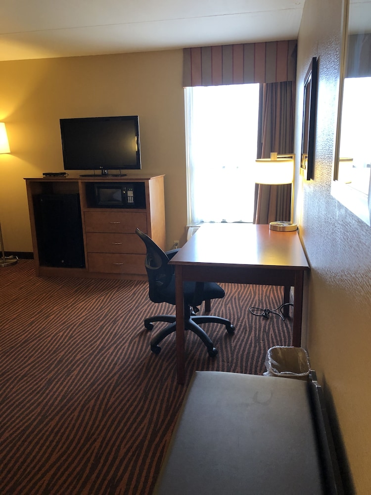 Best Western Executive Hotel Of New Haven - West Haven 48/48
