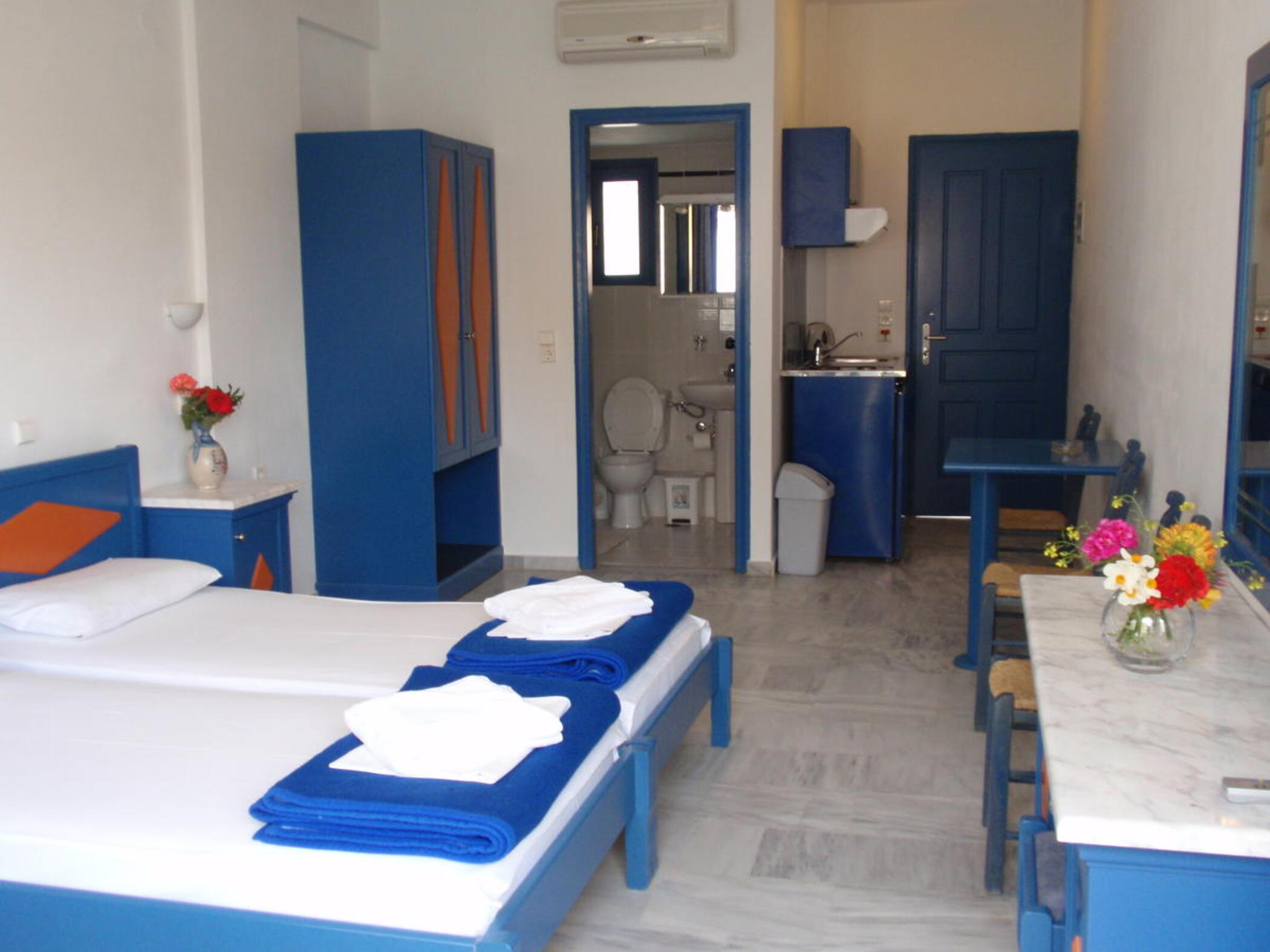 Leonidas Apartments 17/47
