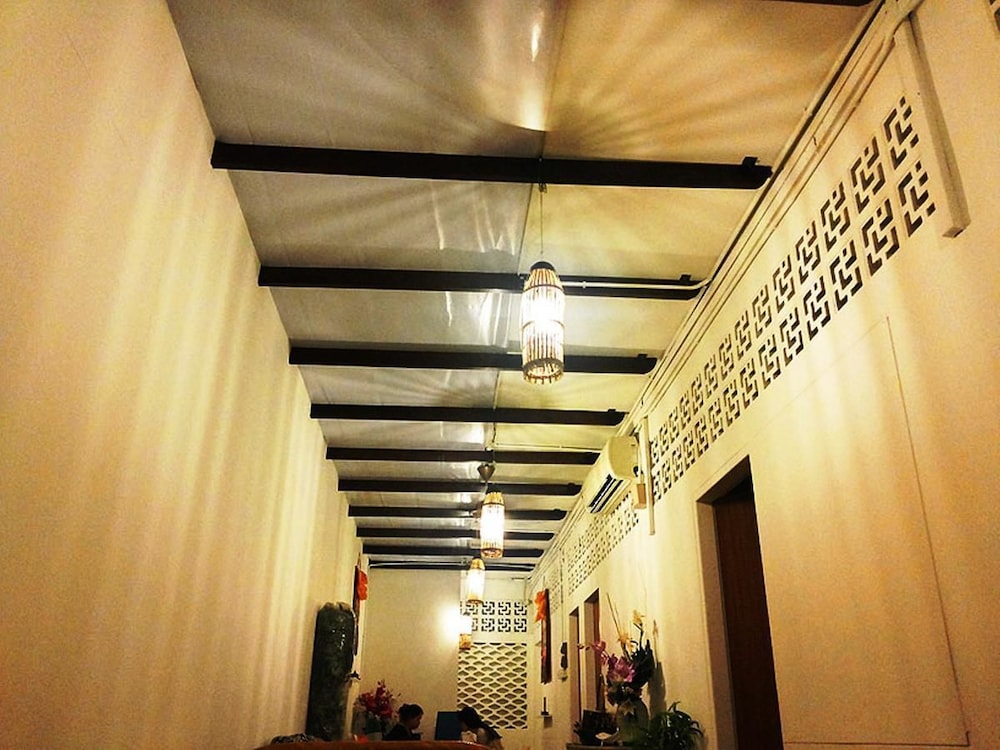 The Bodhi Lodge - Hostel 12/19