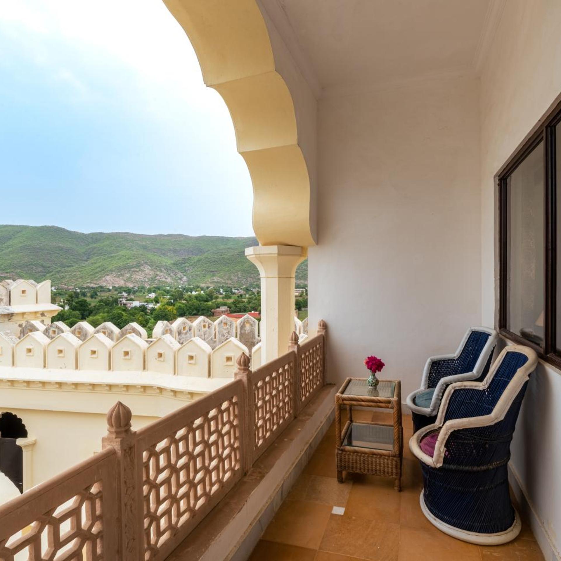 Gulaab Niwaas Palace 32/50