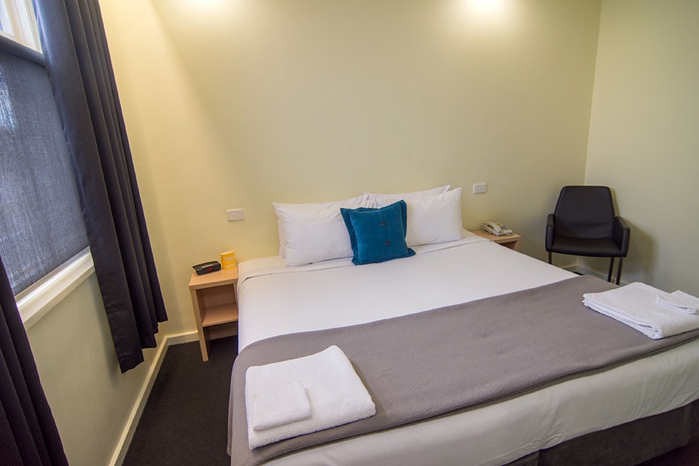 Miami, King Bed