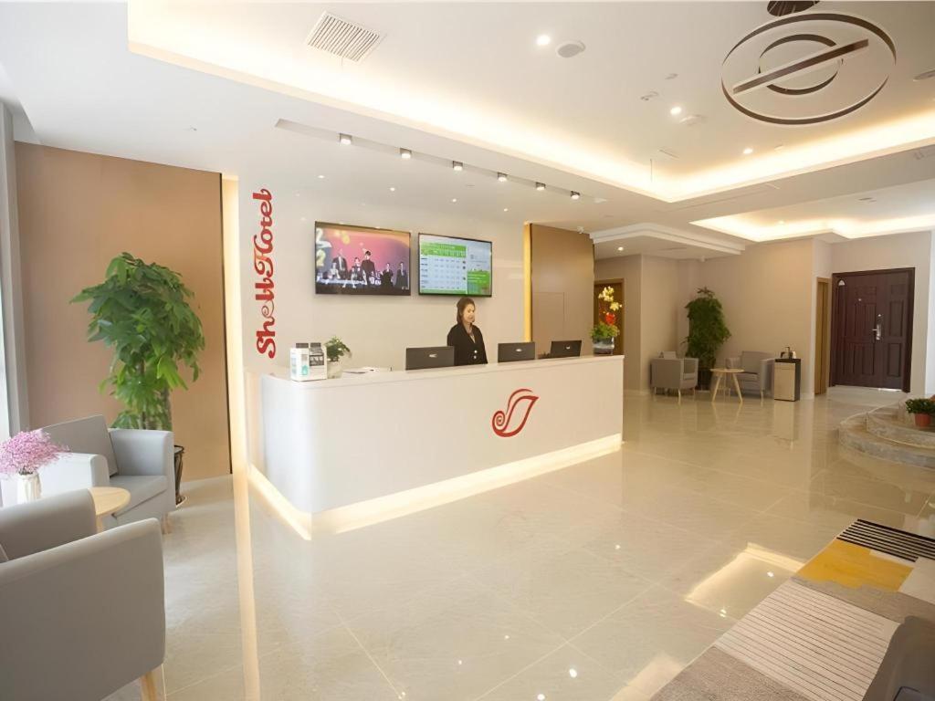 Lobby at Shell Changzhou Cashmere City Hotel, CHANGZHOU