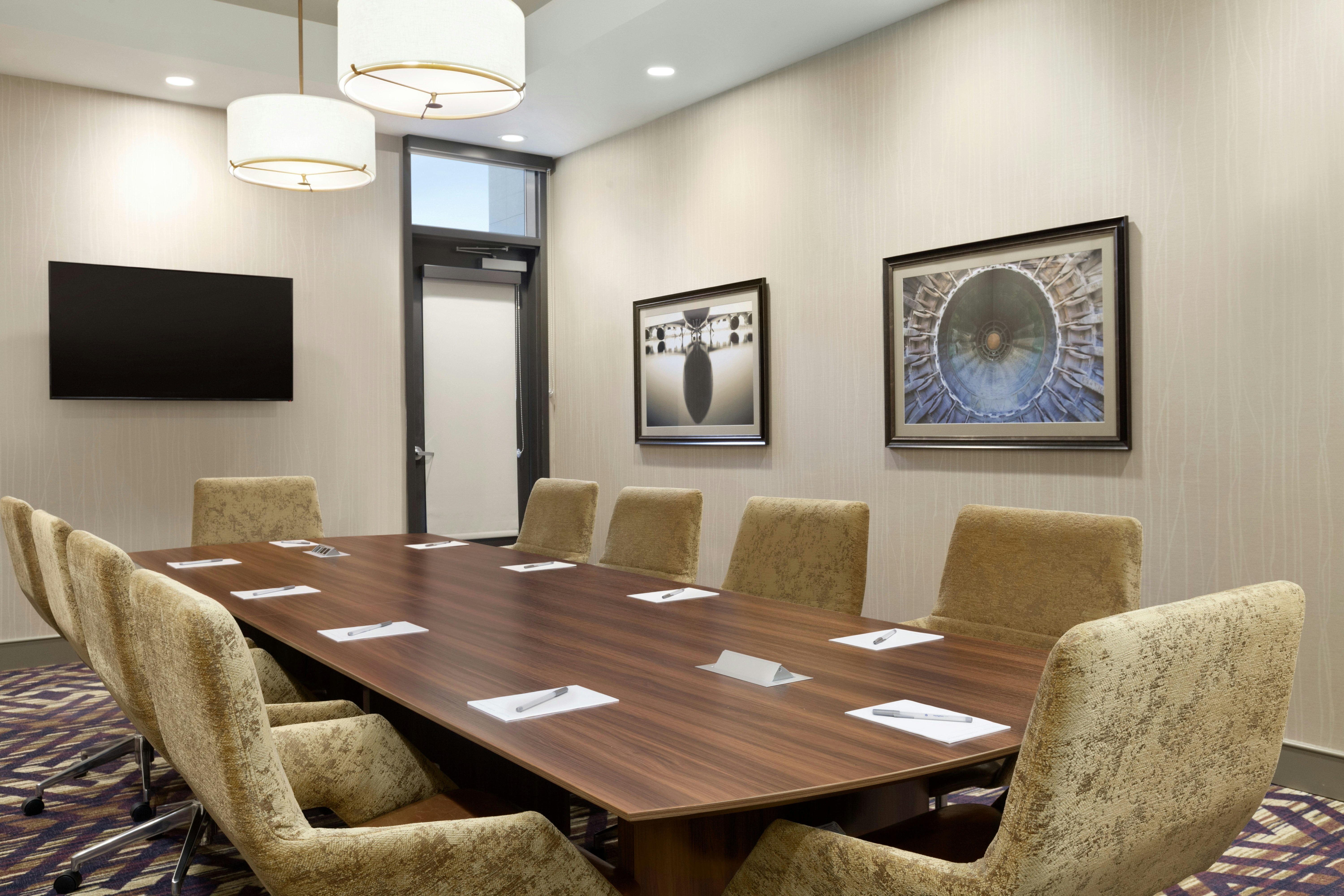 Hampton Inn Suites Seattle Renton 47/53