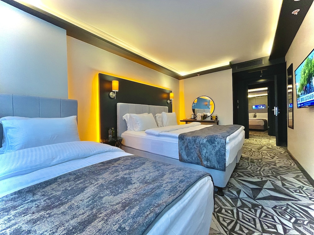 Weingart Hotel 11/52