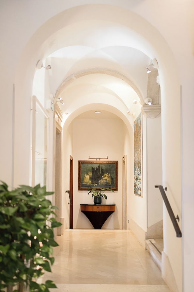 The Pucic Palace 7/69