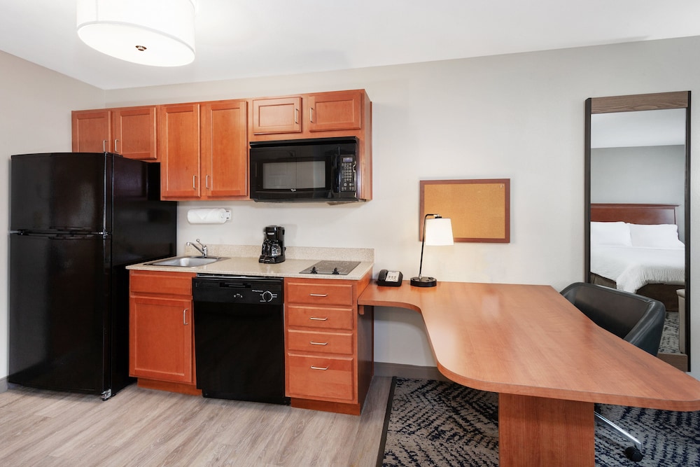Candlewood Suites Louisville North 62/67